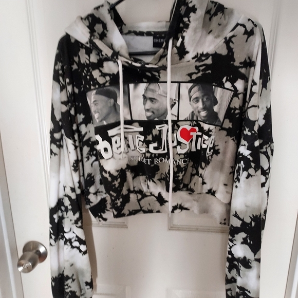 Black and White Tupac Cropped Hoodie - Picture 1 of 1